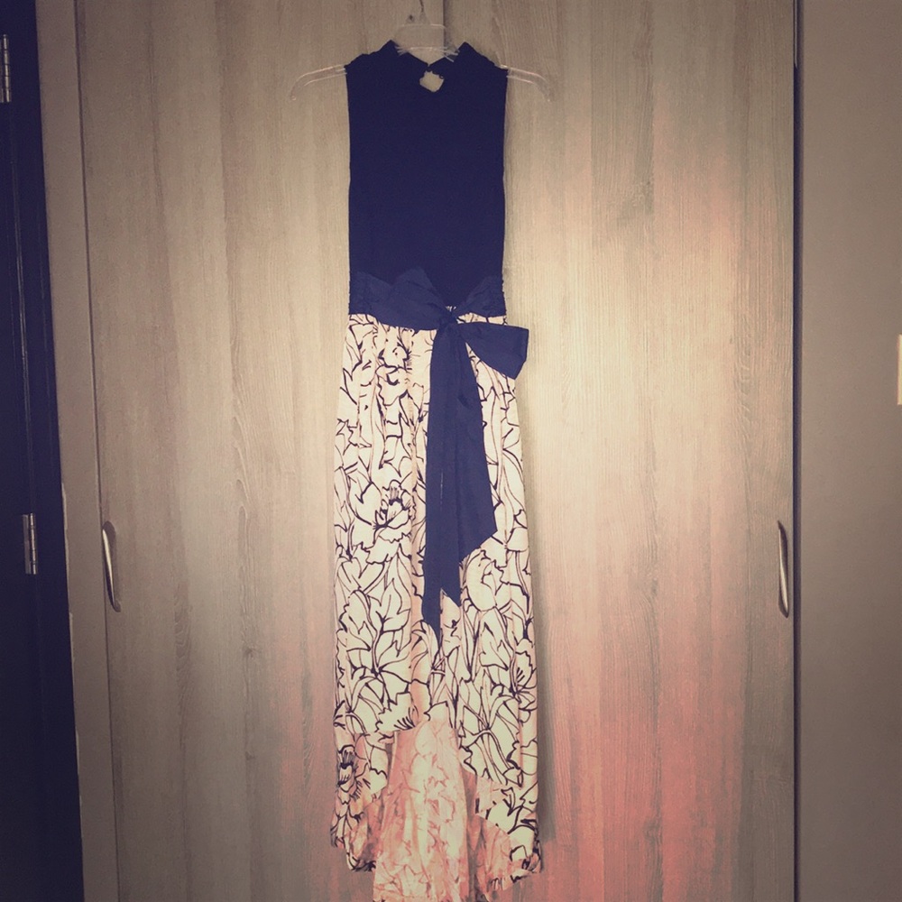 Stunning prom/wedding asymmetrical dress.